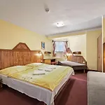 David Wellness Отель 2*